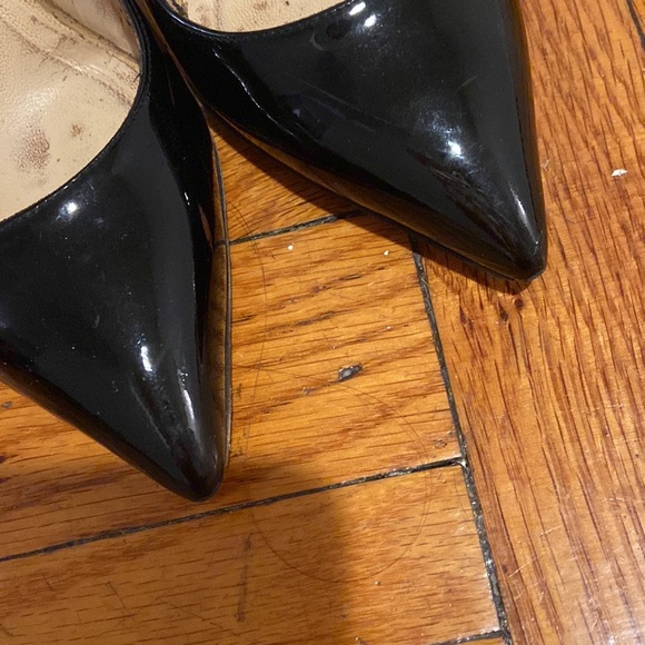 Louboutin pointy toe pump size 8/ 38 - Picture 5 of 12